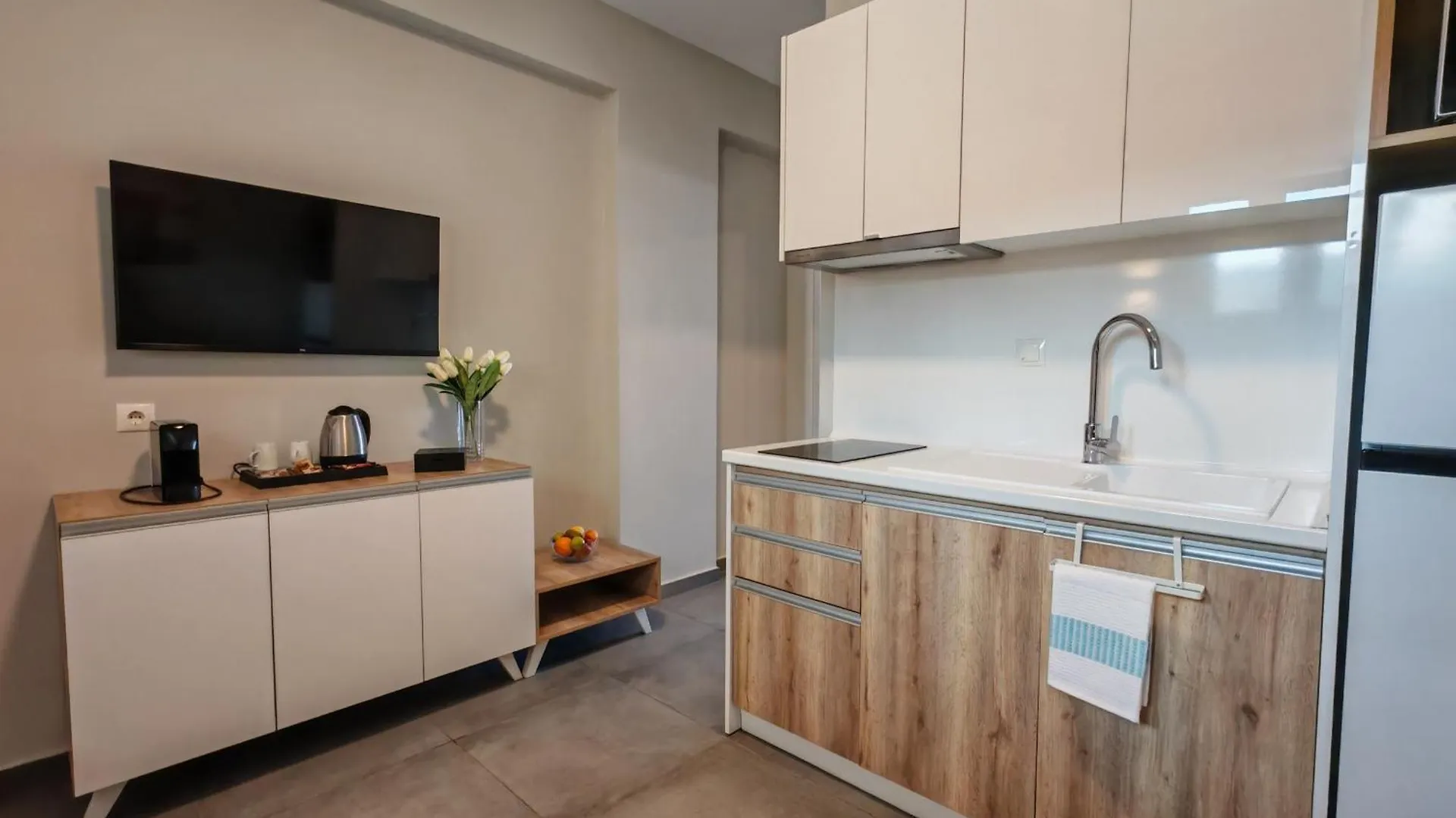 Aparthotel Astra Sarti Luxury Suites
