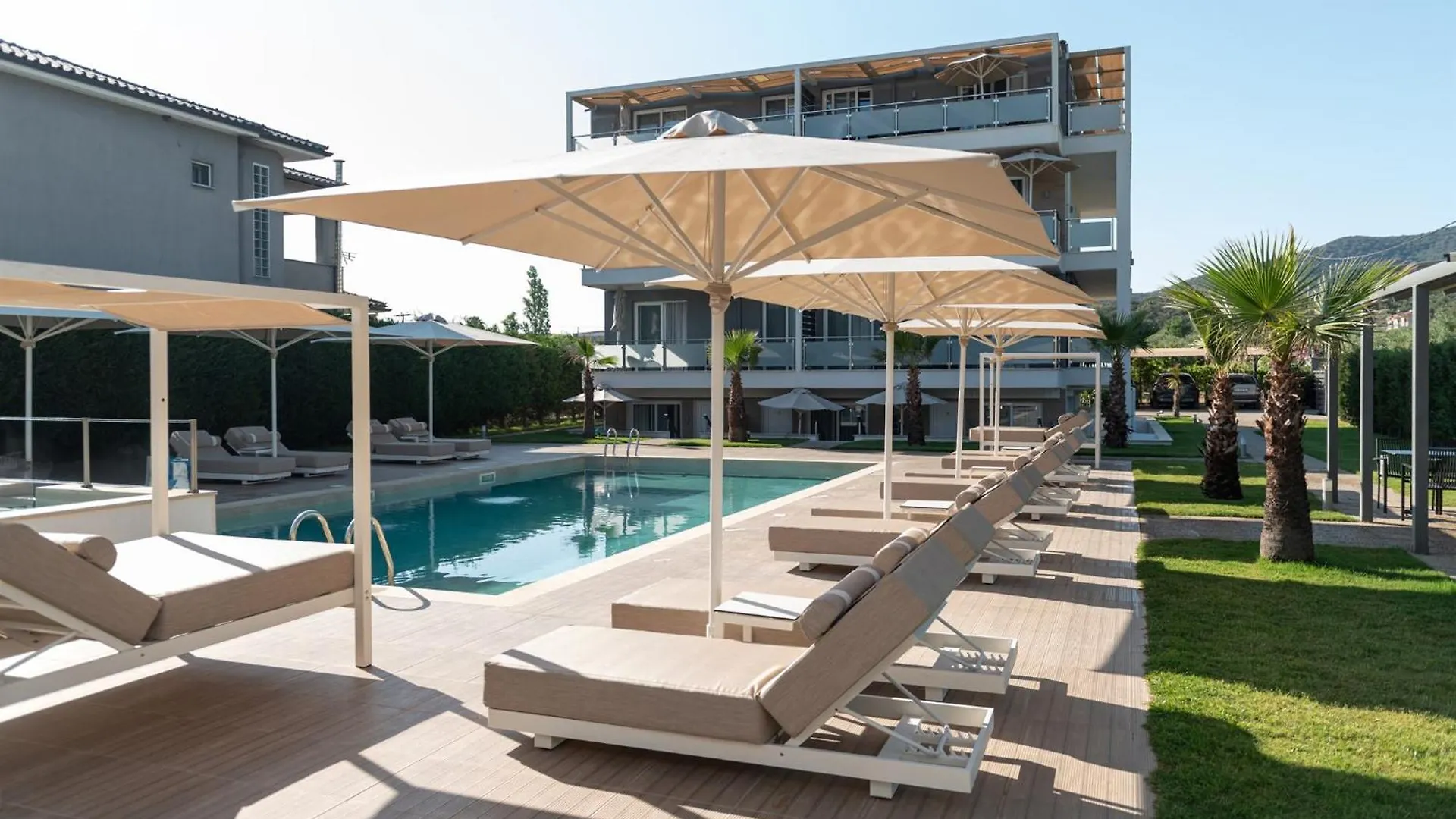 Astra Sarti Luxury Suites 2*,  그리스