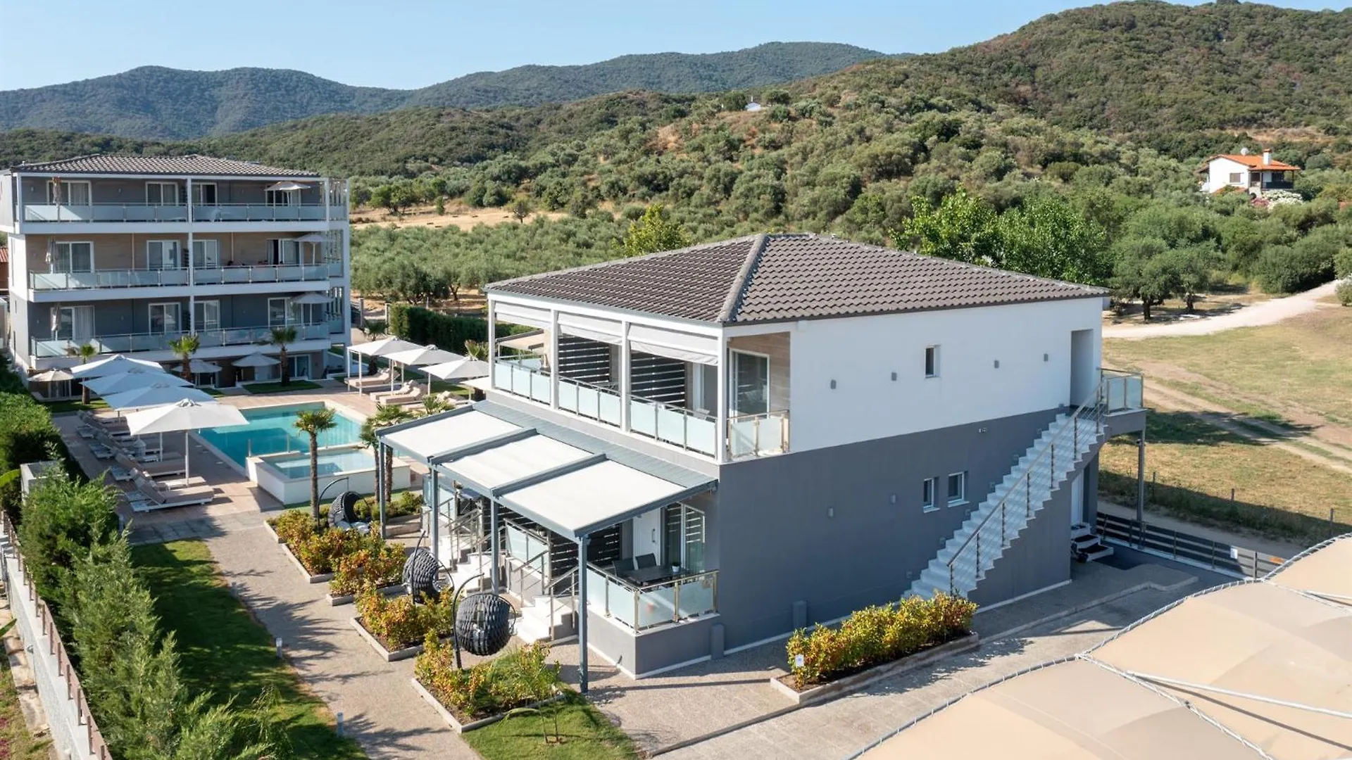 Astra Sarti Luxury Suites